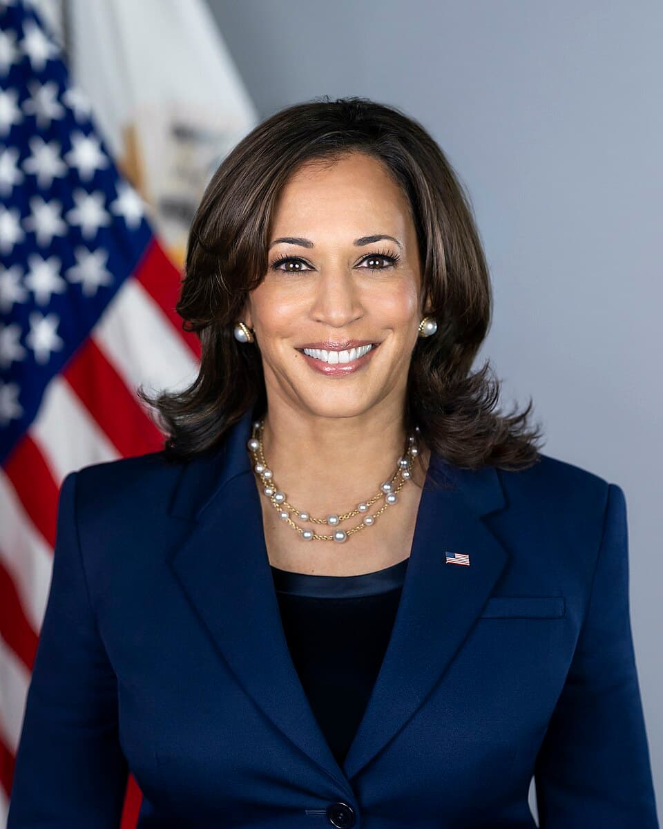 Kamala Harris, official Vice Presidential portrait (2021)